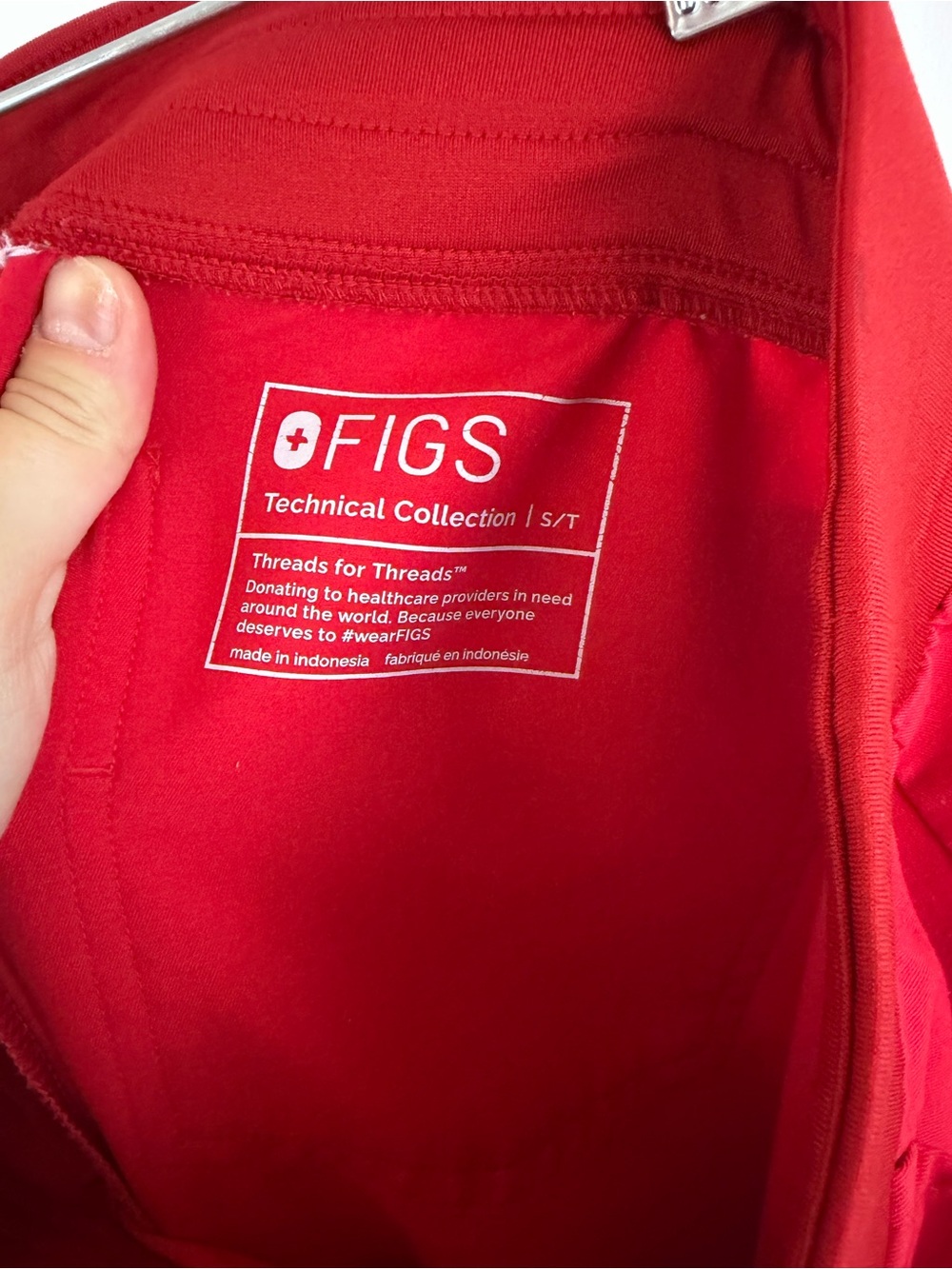 FIGS Technical Collection Red Scrub Set S/T - Picture 15 of 15